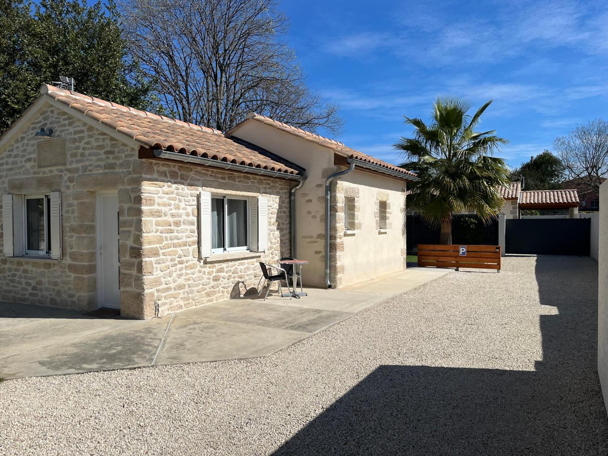 Hébergement de vacances Petite Maison Refaite à Neuf Proche